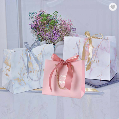 Ein guter Preis. CMYK Kleines Hochzeitsbandgriffe Geschenktaschen Danke Papiertasche 300gm Online